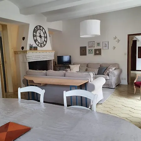 펜션 Maison Traditionnelle Au Coeur D'un Village Typique A 30 Mn De La